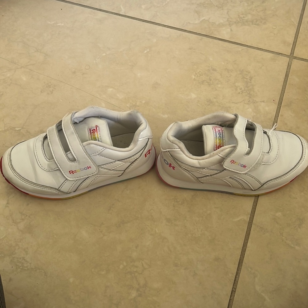 Shoes for kids, reebok,white
